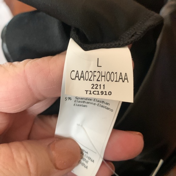 CUPSHE NWT leather look leggings. Size large - Picture 4 of 5